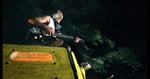 「Playground」ミュージックビデオのワンシーン。