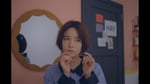 SHE IS SUMMER「会いに行かなくちゃ」ミュージックビデオのワンシーン。