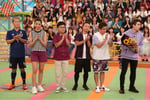 左から、じゅんいちダビッドソン、高橋メアリージュン、黒瀬純（パンクブーブー）、河本準一（次長課長）、井戸田潤（スピードワゴン）、歌広場淳（ゴールデンボンバー）。(c)フジテレビ