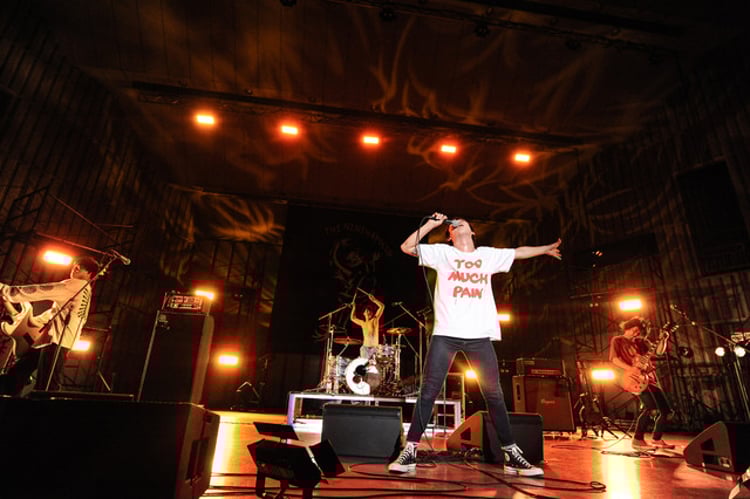 「毎晩前夜、毎日当日」でのハルカミライのライブの様子。（Photo by Masanori Fujikawa）