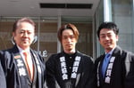 左から上地克明横須賀市長、EXILE TETSUYA、小泉進次郎衆議院議員。