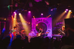 「JAMESON HALLOWEEN FES シークレットライブ」でのTempalayのライブの様子。（写真提供：ジェムソン ）