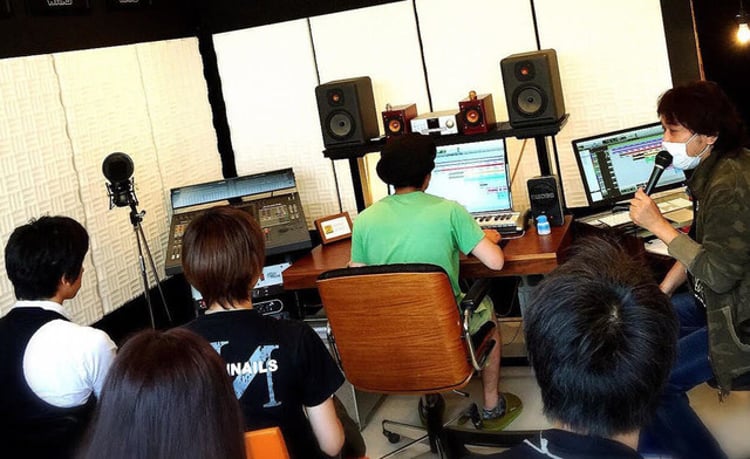 「電脳音楽塾」ワークショップの様子。