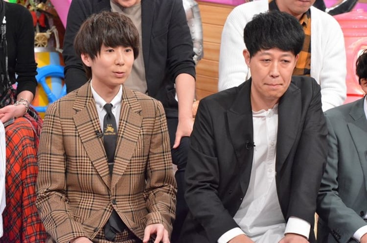 左から川谷絵音、小籔千豊。