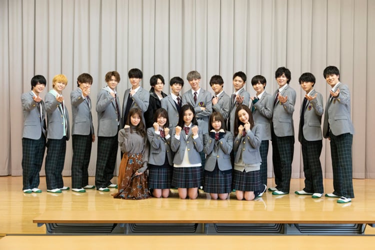 「イミテーションラブ」の出演者たち。