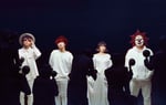 SEKAI NO OWARI。右端がDJ LOVE。