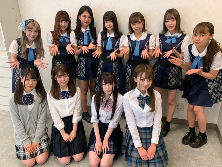 4期メンバー4人（前列）が加入したアキシブproject。