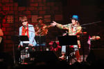 「LIVE UTSU BAR TOUR 2019 それゆけ歌酔曲!!『令和元年だよ』～ギア4 one～」の様子。（写真提供：ソニー・ミュージックダイレクト）