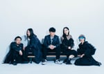 サカナクション。中央が山口一郎。