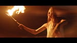Aimer「Torches」MVのワンシーン。