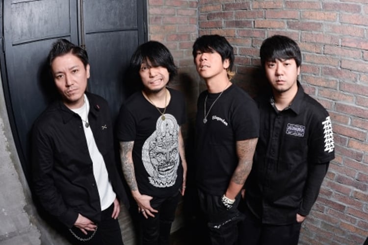 ELLEGARDEN。右から2番目が細美武士（Vo, G）。