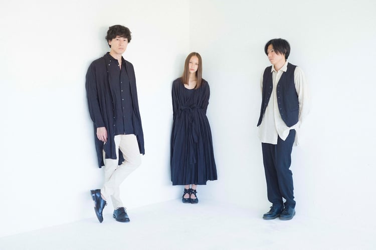 ROTH BART BARONとHANA。