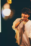 人気画像4位は「星野源、始まりの場所から世界中に10年分の感謝届けた配信ライブ」より、星野源。（撮影：西槇太一）