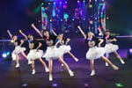 「超ときめき▽宣伝部の未来へつながる超ときめき▽コースター」の様子。