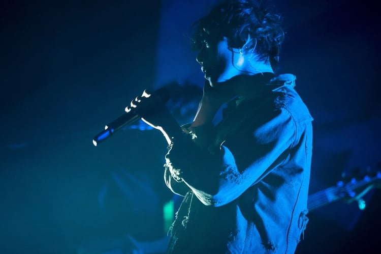 「須田景凪 ONLINE LIVE 2020 “催花”」の様子。（Photo by Takeshi Yao）