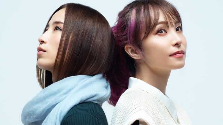 左からUru、LiSA。