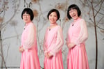 佐野遊穂と阿佐ヶ谷姉妹。 (c)SPACE SHOWER NETWORKS INC.