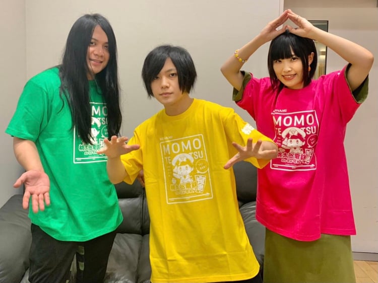 桃鉄Tシャツを着用したヤバイTシャツ屋さん。