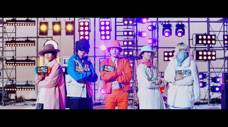 NovelUNITE「Okey dokey!!」ミュージックビデオより。