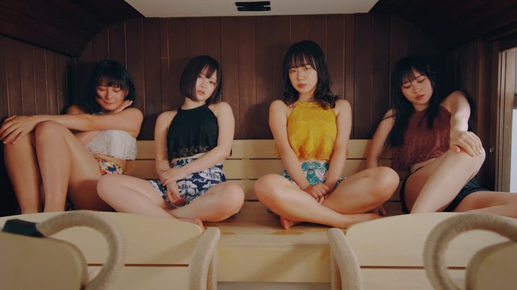 fishbowl「熱波」ミュージックビデオより。