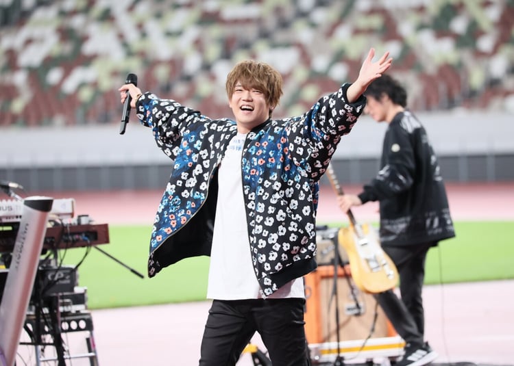 めいちゃん様 確認用 めいちゃん、ウサイン・ボルトに挑むも敗退!? 国立競技場で熱唱し