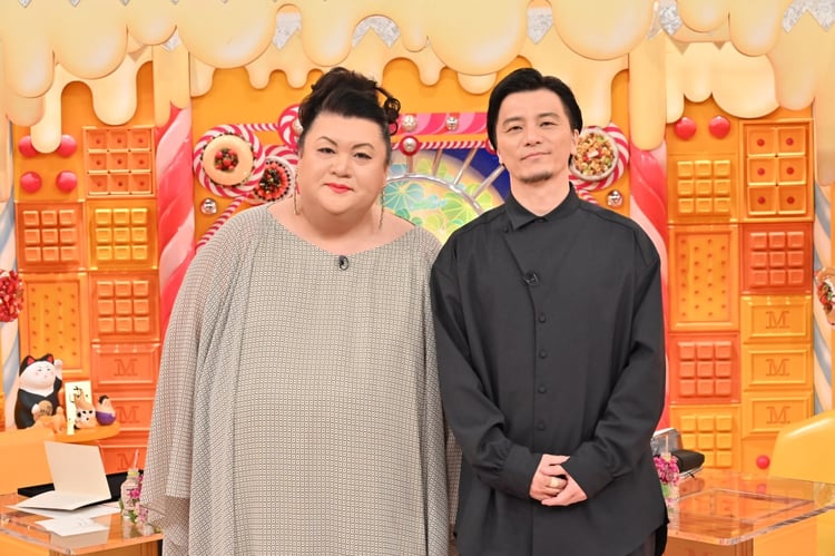 左からマツコ・デラックス、KREVA。(c)TBS