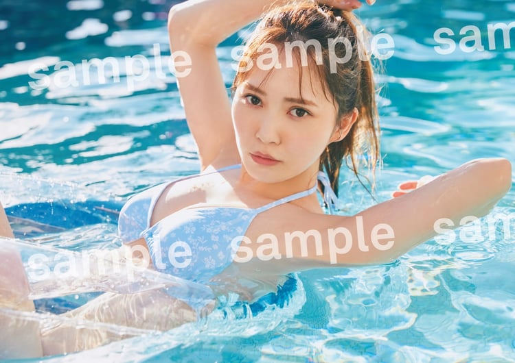 日向坂46 加藤史帆 1st写真集 #会いたい 直筆サイン入りパネル Amazon.co.jp: 日向坂46加藤史帆1st写真集『＃会いたい』(限定