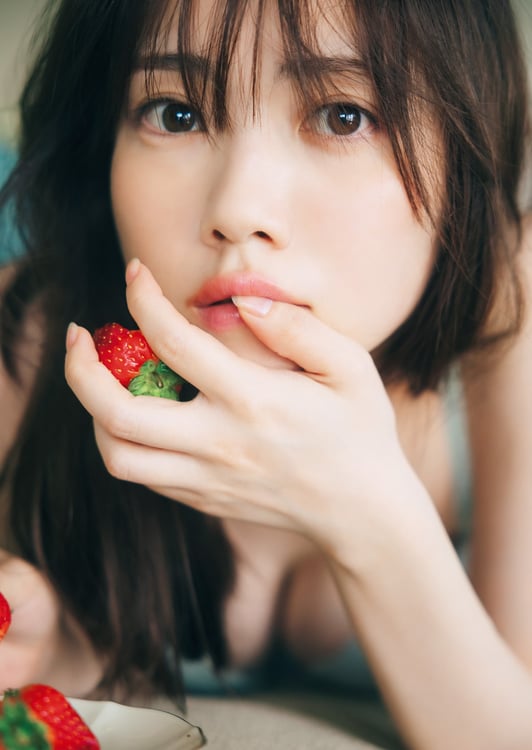 田村真佑（乃木坂46）1st写真集（タイトル未定）より。（撮影：藤原宏［Pygmy Company］）