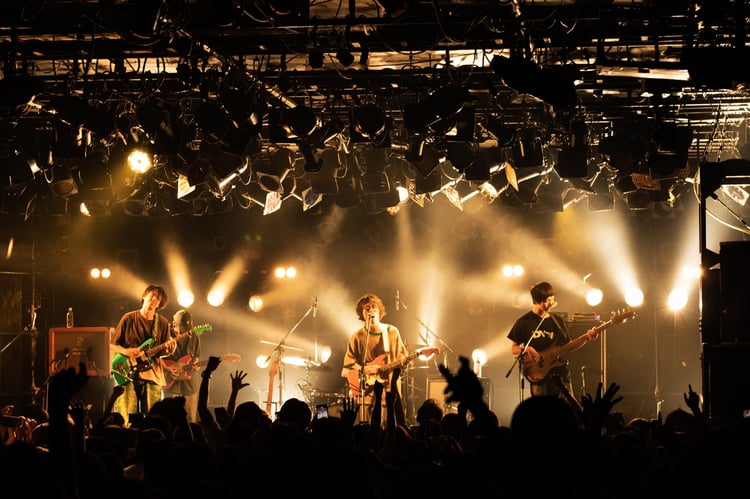 DYGL「東名阪 TOUR'23」東京・渋谷CLUB QUATTRO公演の様子。（Photo by Koki Nozue）