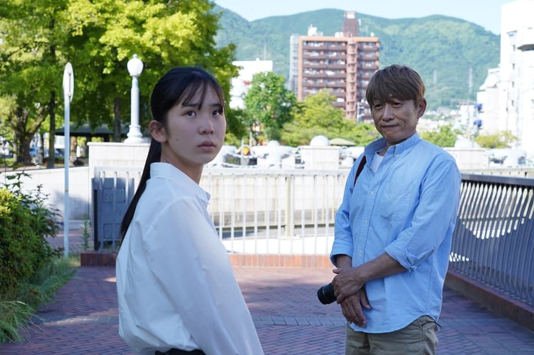 左から坂本いろは演じる石田千菜、川西幸一演じる片田敏也。