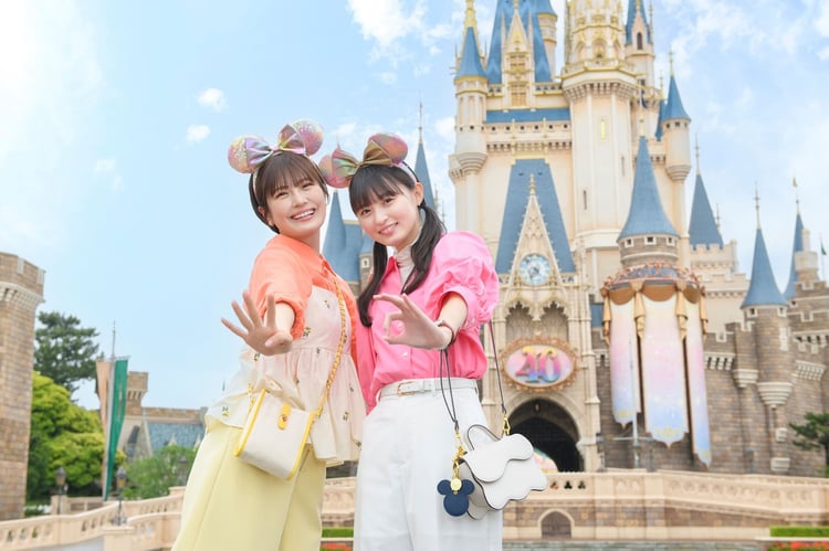 清宮レイと遠藤さくら。(c)Disney