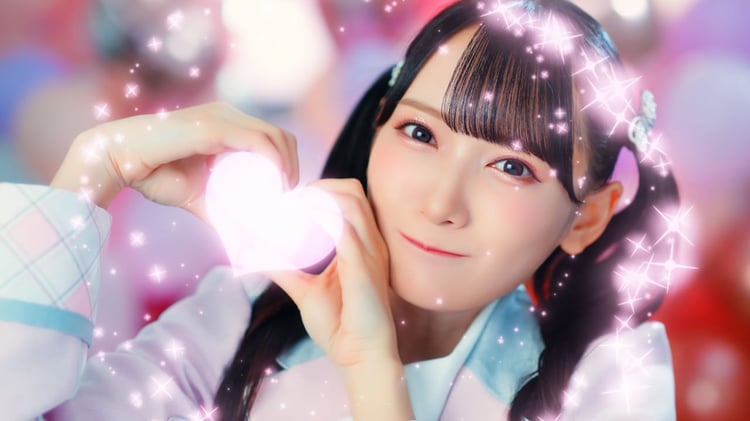 ≠ME「想わせぶりっこ」ミュージックビデオのサムネイル。(c)YOANI / KING RECORDS