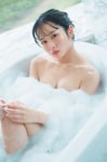 上村ひなの（日向坂46）写真集「そのままで」先行カット。（撮影：藤原宏）