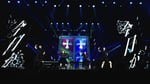 「QUEEN OF STGAGE 15th Anniversary Tour MOMOIRO CLOVER Z」より、「Re:volution」のライブシーン。