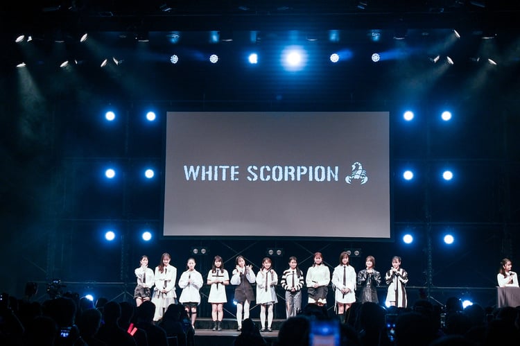 WHITE SCORPIONのメンバー11人。