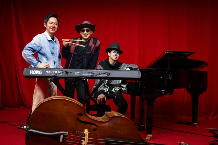 H ZETTRIO