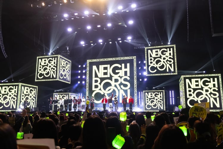 「Neighbors Con」NIGHT LIVEの様子。（撮影：佐藤薫）