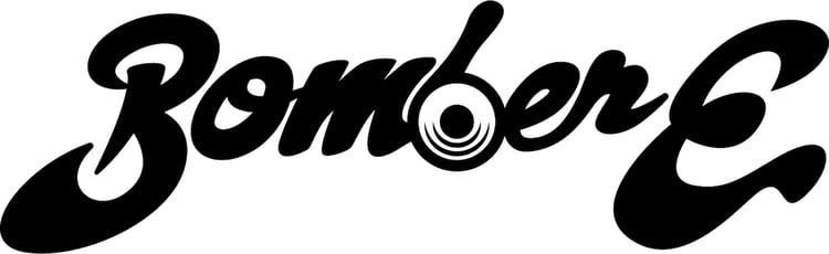 「BomberE」ロゴ