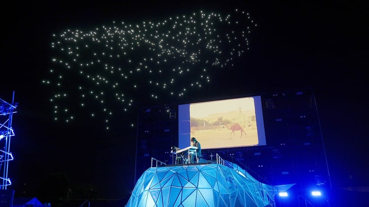 昨年「百年後芸術祭」内で行われた「en Live Art Performance」の様子。