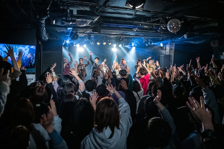 「lyrical school oneman live 2024 "1st Anniversary"」の様子。