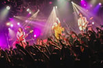 「挫・人間 TOUR 2024『みんなで！ZU・BU・NU・RE』」東京・渋谷CLUB QUATTRO公演の様子。（撮影：百恵）