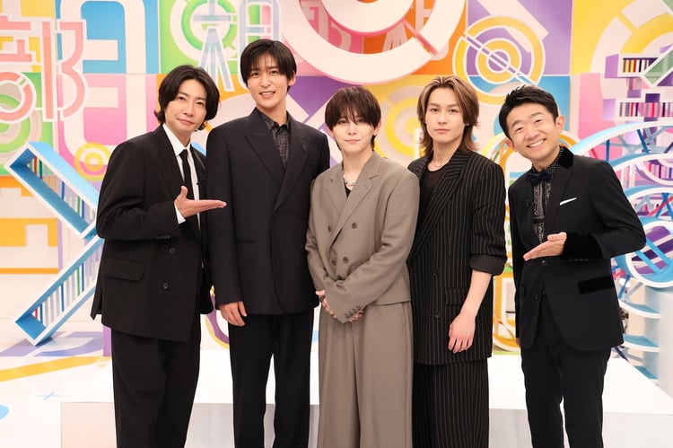 左から相葉雅紀、目黒蓮、山田涼介、松田元太、えなりかずき。 (c)フジテレビ