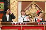 左から（ナインティナイン）、大橋和也（なにわ男子）、平野レミ。 (c)日本テレビ