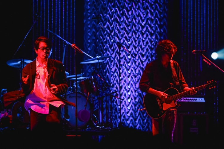 岡村靖幸×斉藤和義の特集番組を3カ月連続放送、初回は岡村和義初ツアー