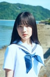 岡村梨央（STU48）の1st写真集より。