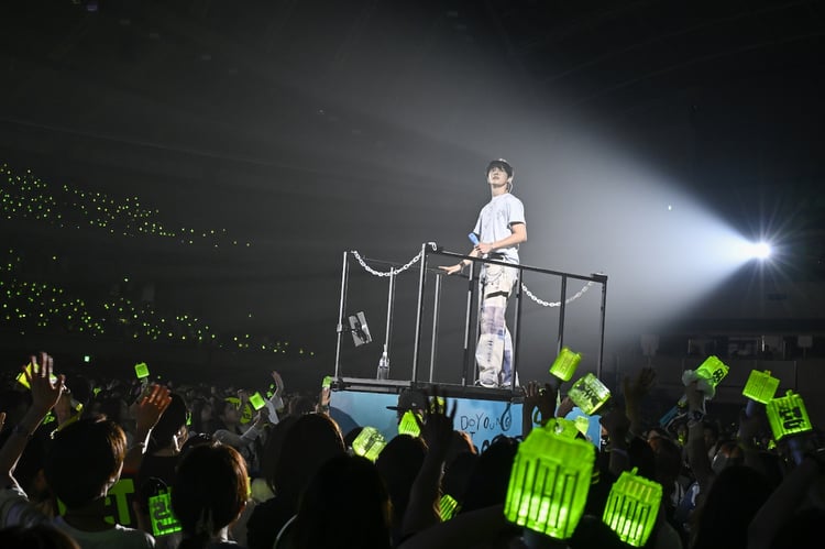 NCT 127ドヨン「2024 DOYOUNG CONCERT [Dear Youth,]」の様子。（撮影：田中聖太郎写真事務所）