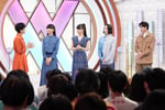 Perfumeと番組MCの有働由美子（左）、アーティストナビゲーターの松下洸平（右）。(c)日本テレビ