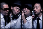 Romancrew。右端が将絢。