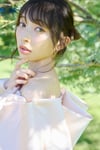 辻野かなみ（超ときめき♡宣伝部）1st写真集「Kanami Tsujino」通常版の裏表紙。