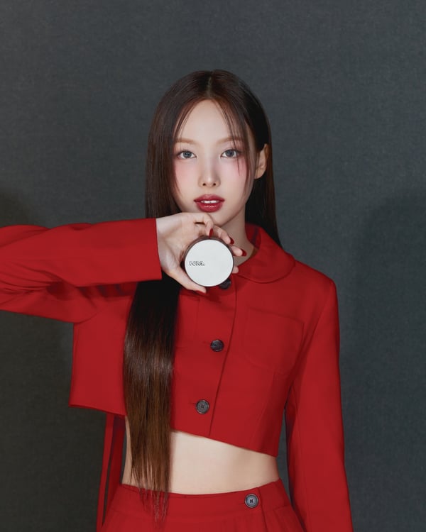 注目の TWICEナヨン、すごくカッコいい超能力者に！SFテイストの K-POP/アジア